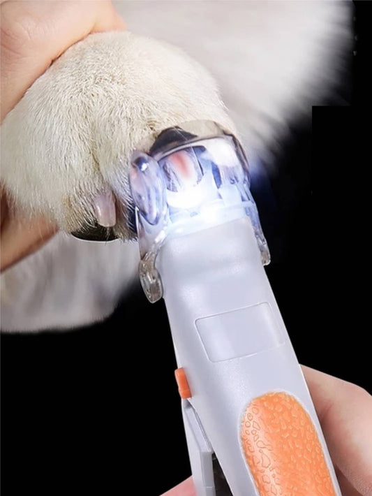 LED 5X Magnification Pet Nail Clipper