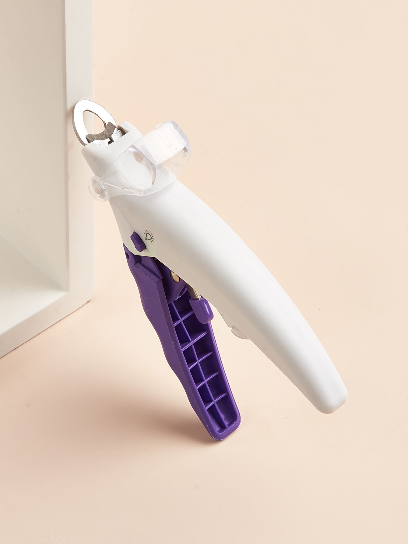 LED 5X Magnification Pet Nail Clipper