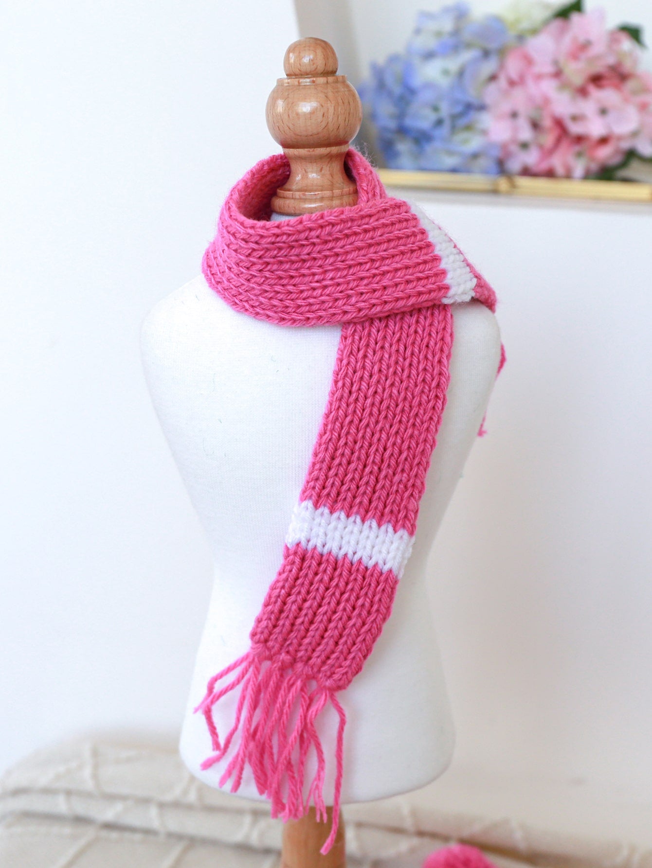 1pc Striped Pattern Scarf 1pc Pompom Decor Hat